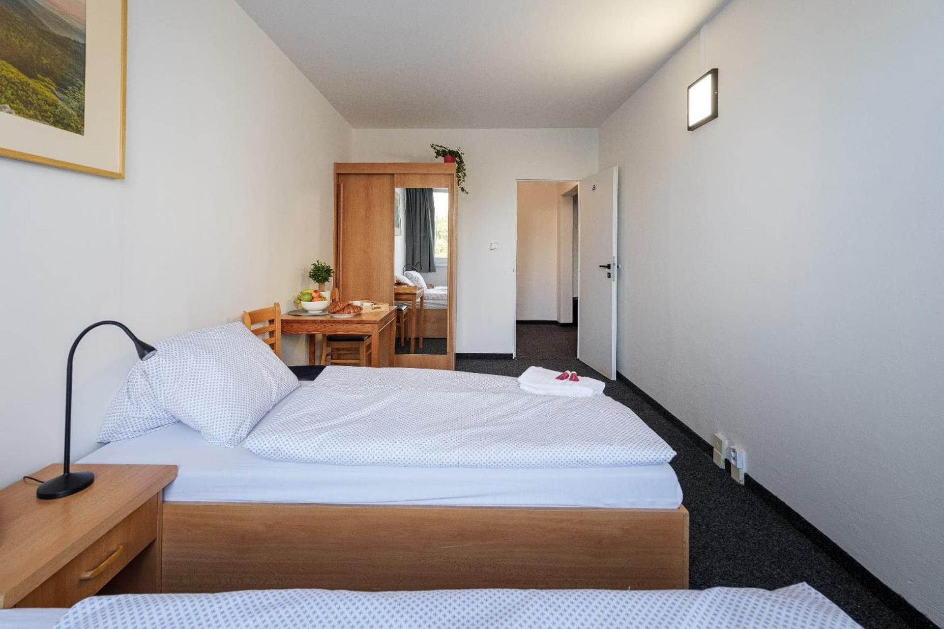 Hostel Cooliving Prag Exterior foto