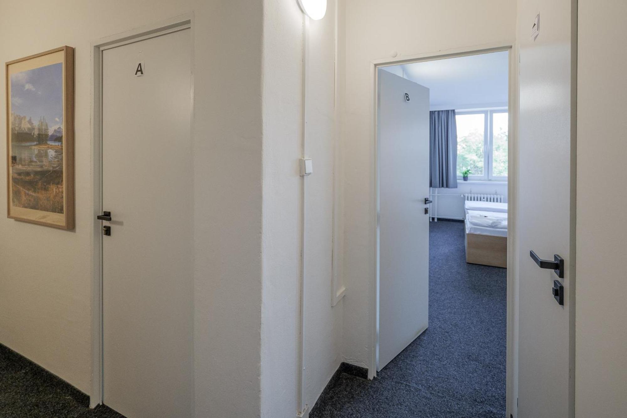 Hostel Cooliving Prag Exterior foto
